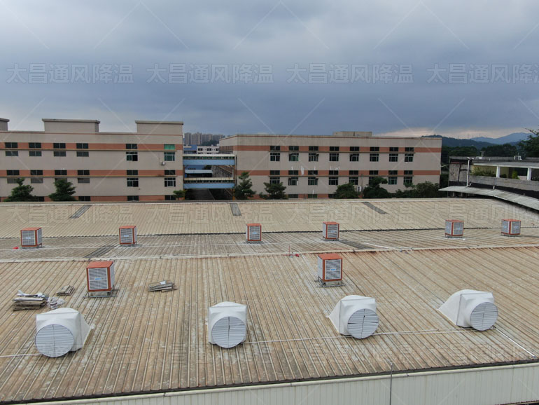 夏季炎熱，大型廠房通風降溫設備怎么選擇呢？